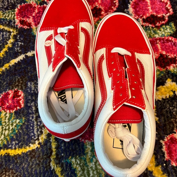 Red Vans Old Skool Bolt W9 - Picture 6 of 8